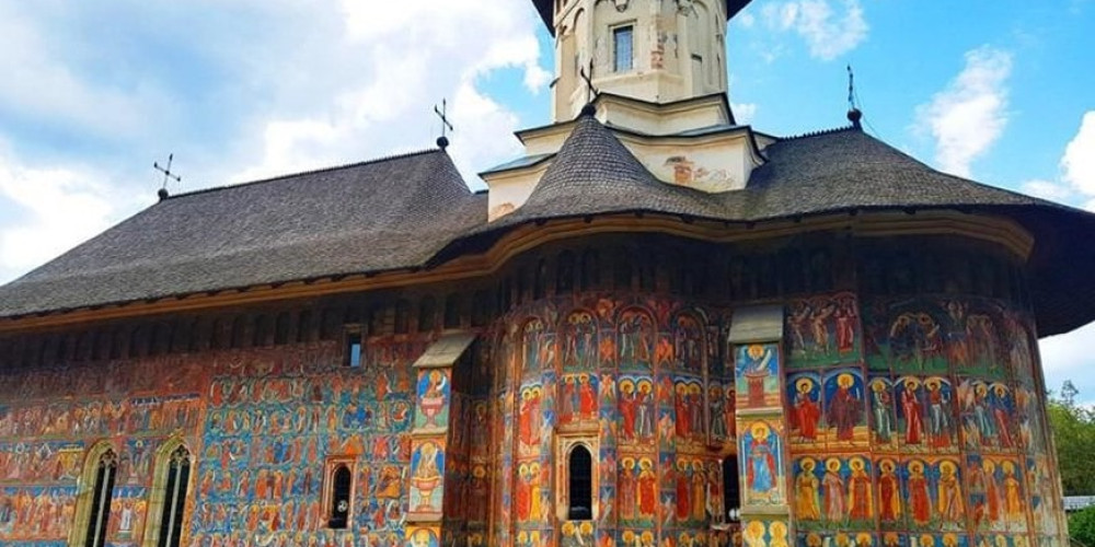manastirea-moldovita-un-edificiu-religios-unic-in-bucovina