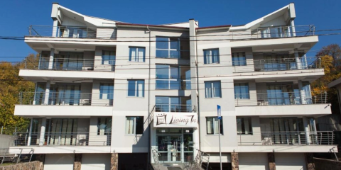 Living In Aparthotel